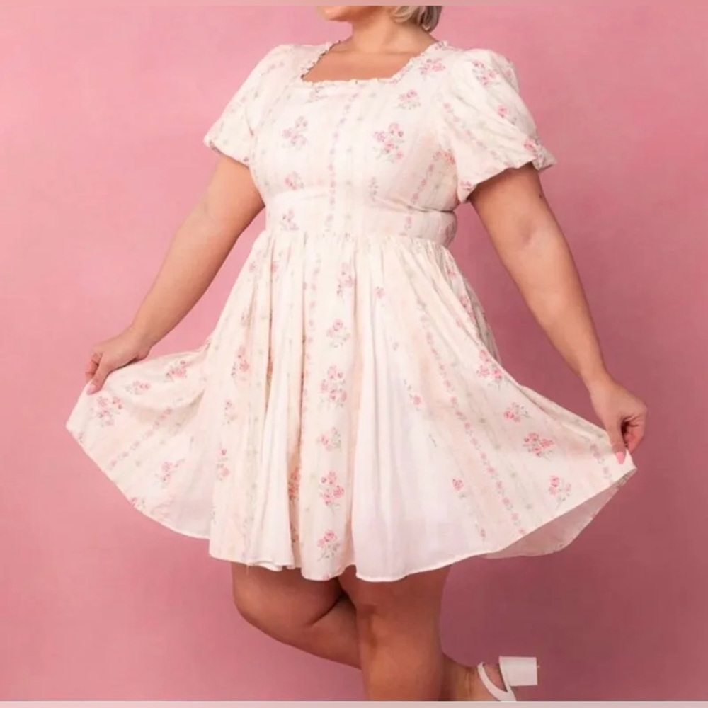 Flowers for all in vintage floral by Ivy City Co. NWT - 2X - bump friendly
